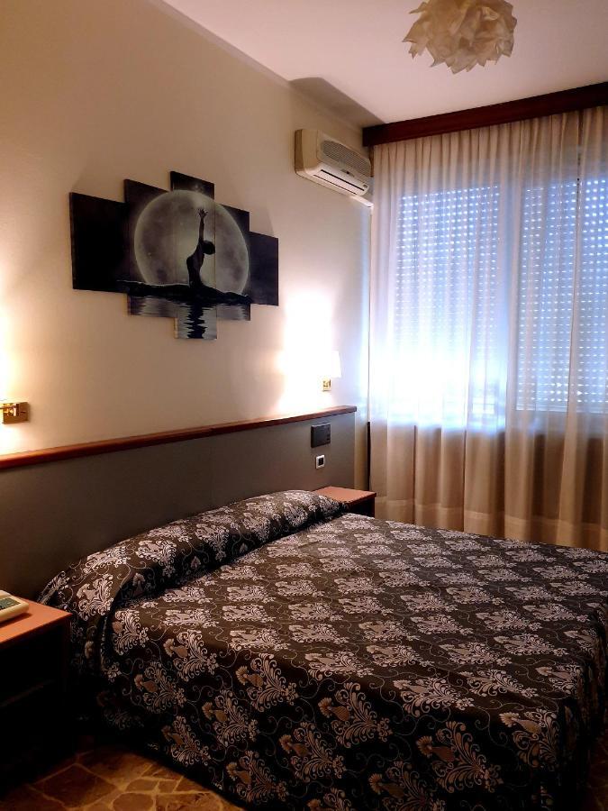 H&L Hotel Cinisello Balsamo Bagian luar foto