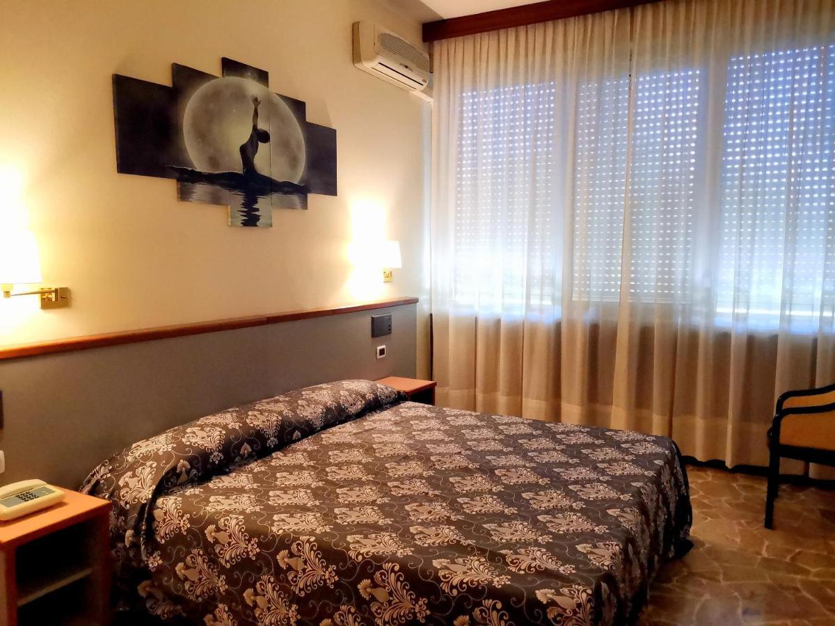 H&L Hotel Cinisello Balsamo Bagian luar foto