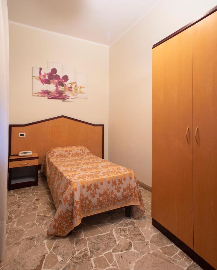 H&L Hotel Cinisello Balsamo Bagian luar foto